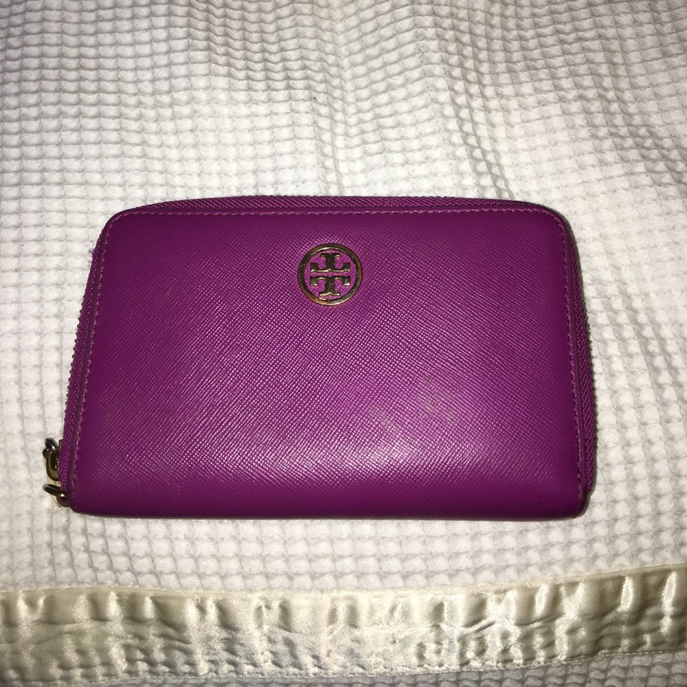 Tory burch wristlet wallet
