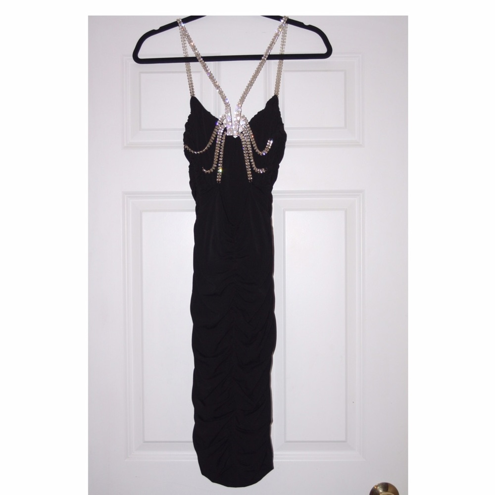PRICE DROP 💥💥💥 Stunning Rhinestone Cache LBD