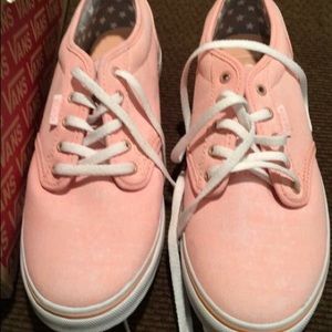 Brand new woman's peach color Vans