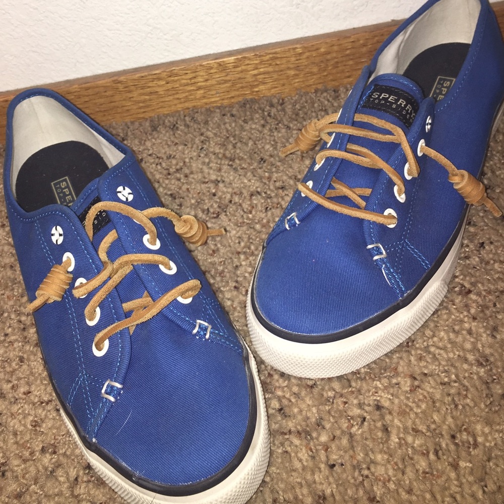 Slip on Tennis Shoes