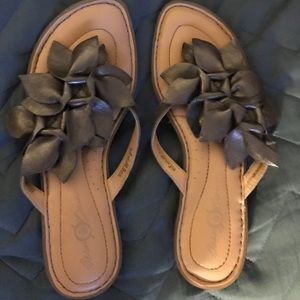 Born Crown Flower Flat Thong Sandals