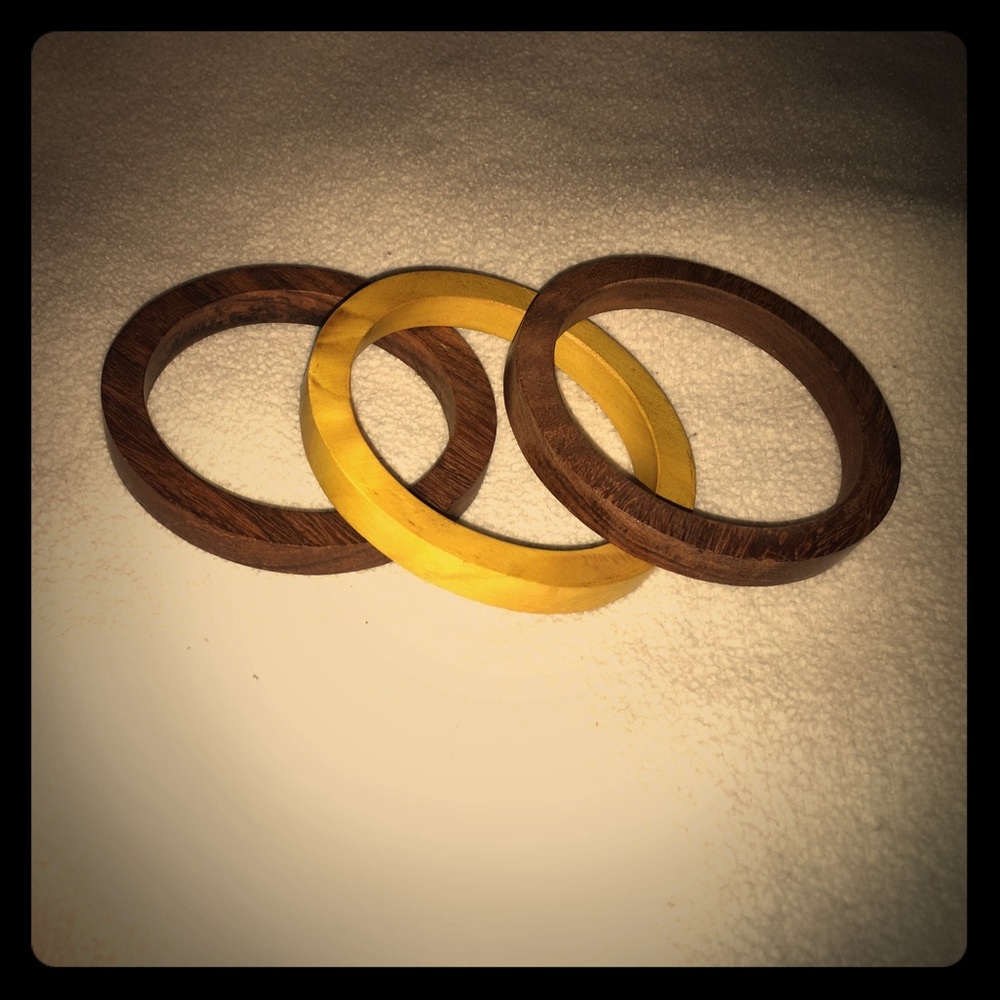 Set of 3 wood bangles⚡️