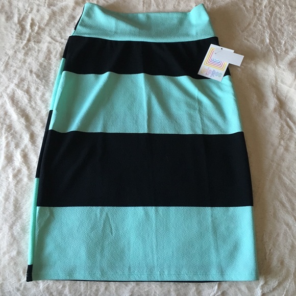 LuLaRoe Dresses & Skirts - ✨NWT LULAROE PENCIL SKIRT✨