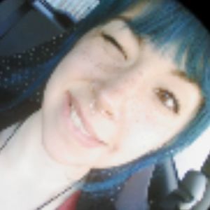 Meet your Posher, Larissa