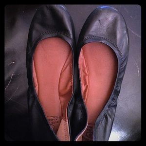 Lucky Brand leather ballet flats in black. Size 8