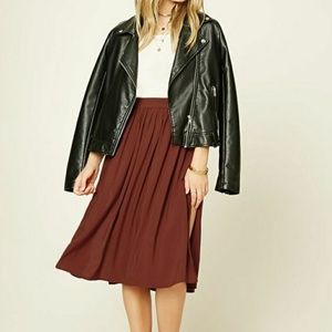 Forever 21 contemporary Aline skirt xl  with slits
