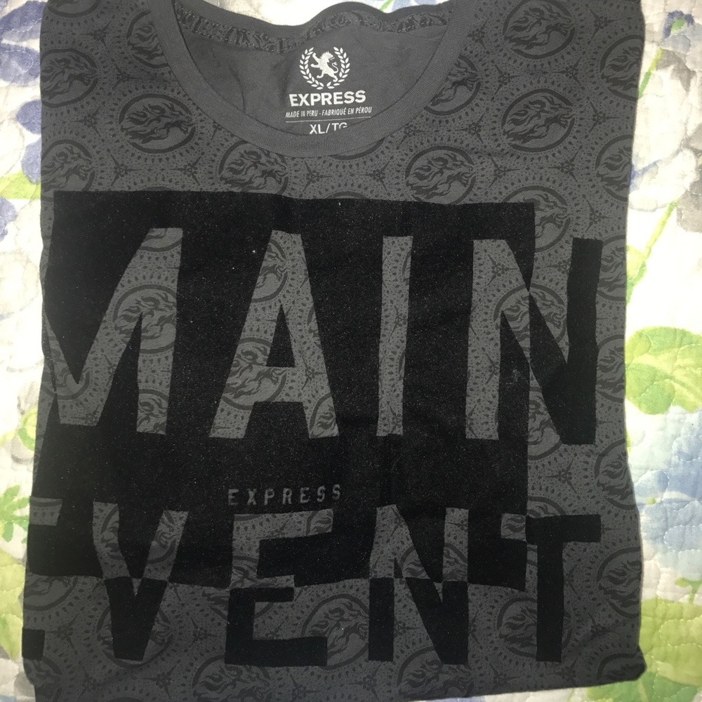Express graphic tee