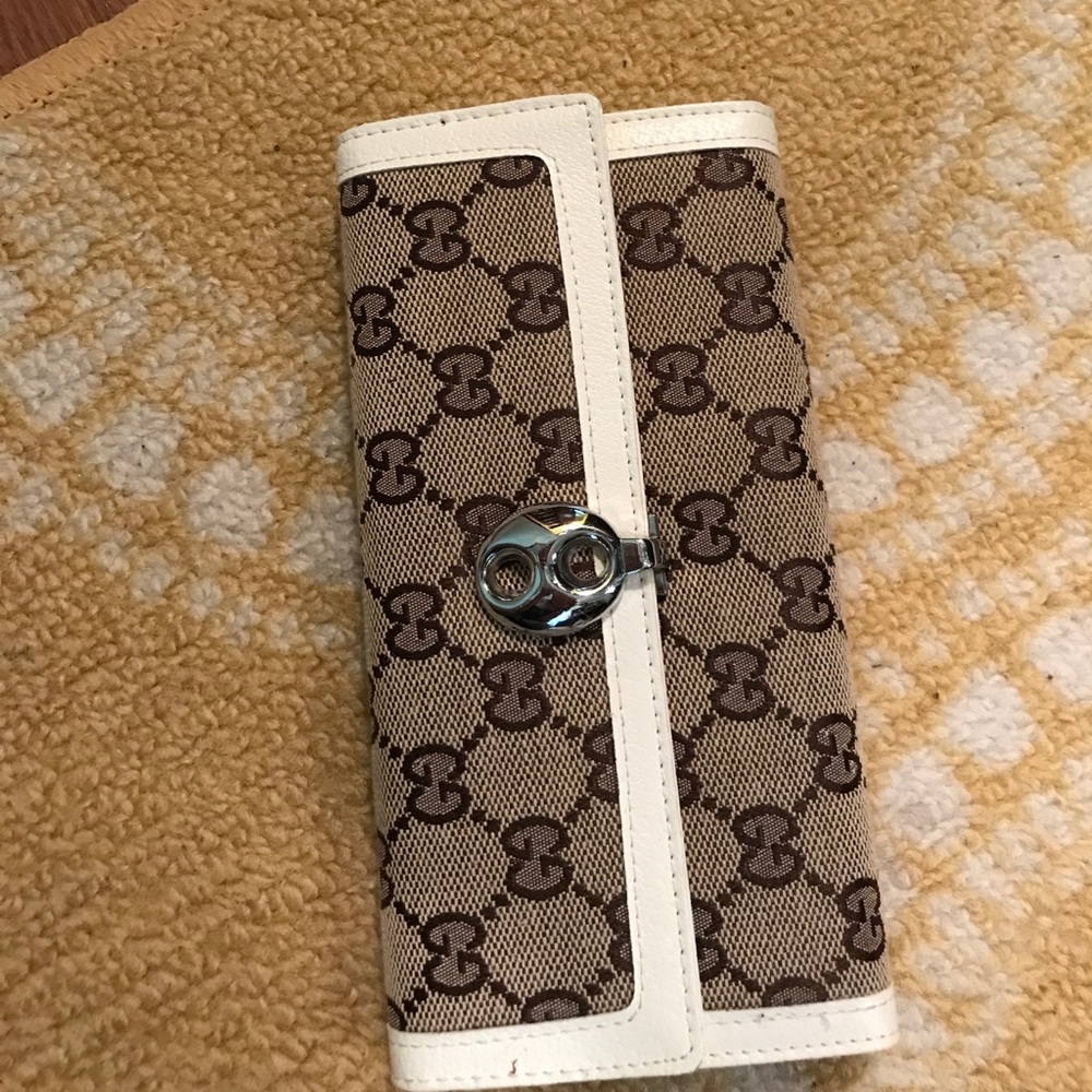 Authentic Gucci Wallet