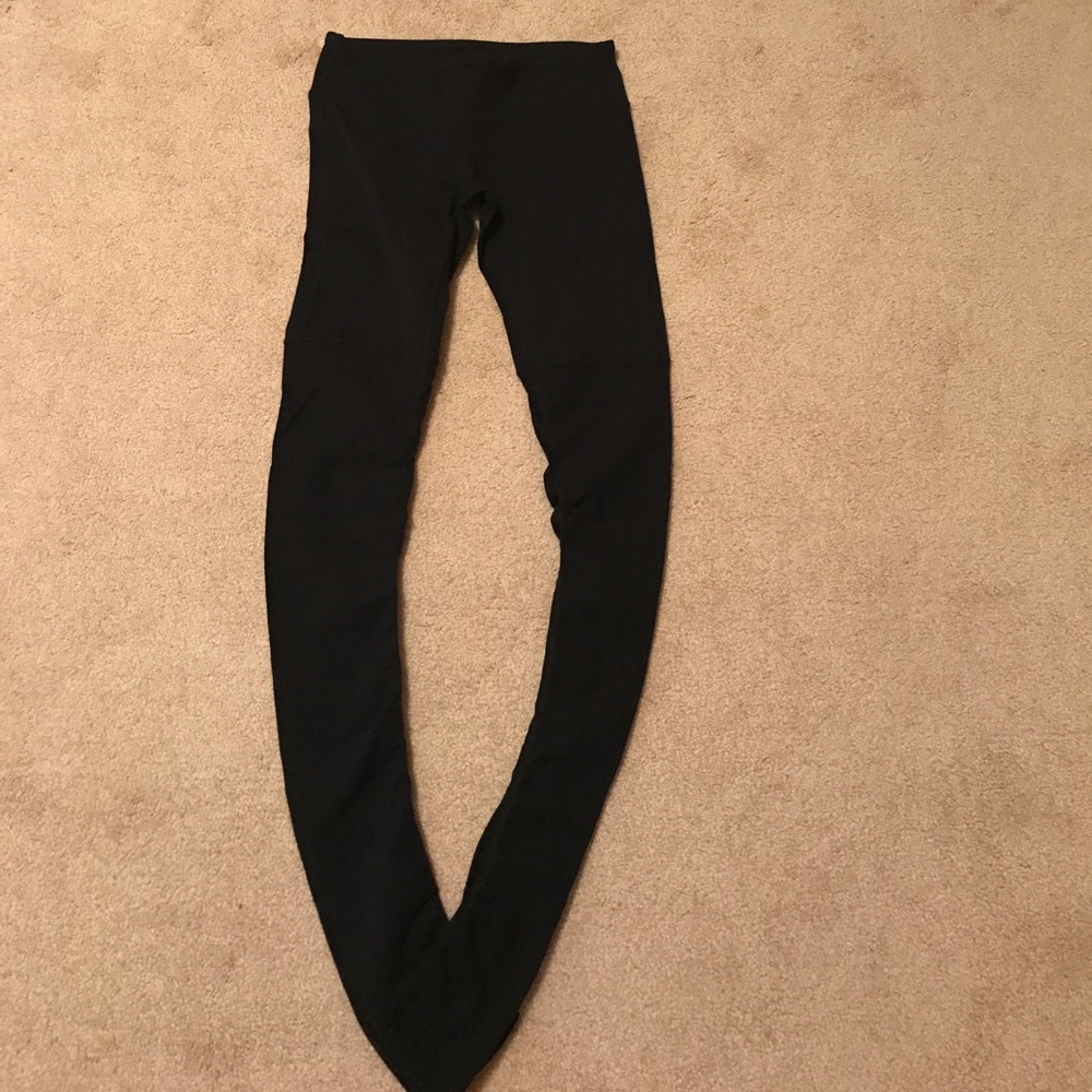 Alo goddess ribbed leggings. Make an offer😊
