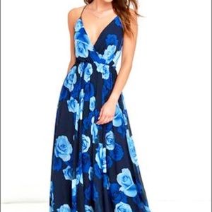 Lovely blue floral print maxi dress