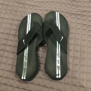 Women's Nike Flip Flops Size 8
