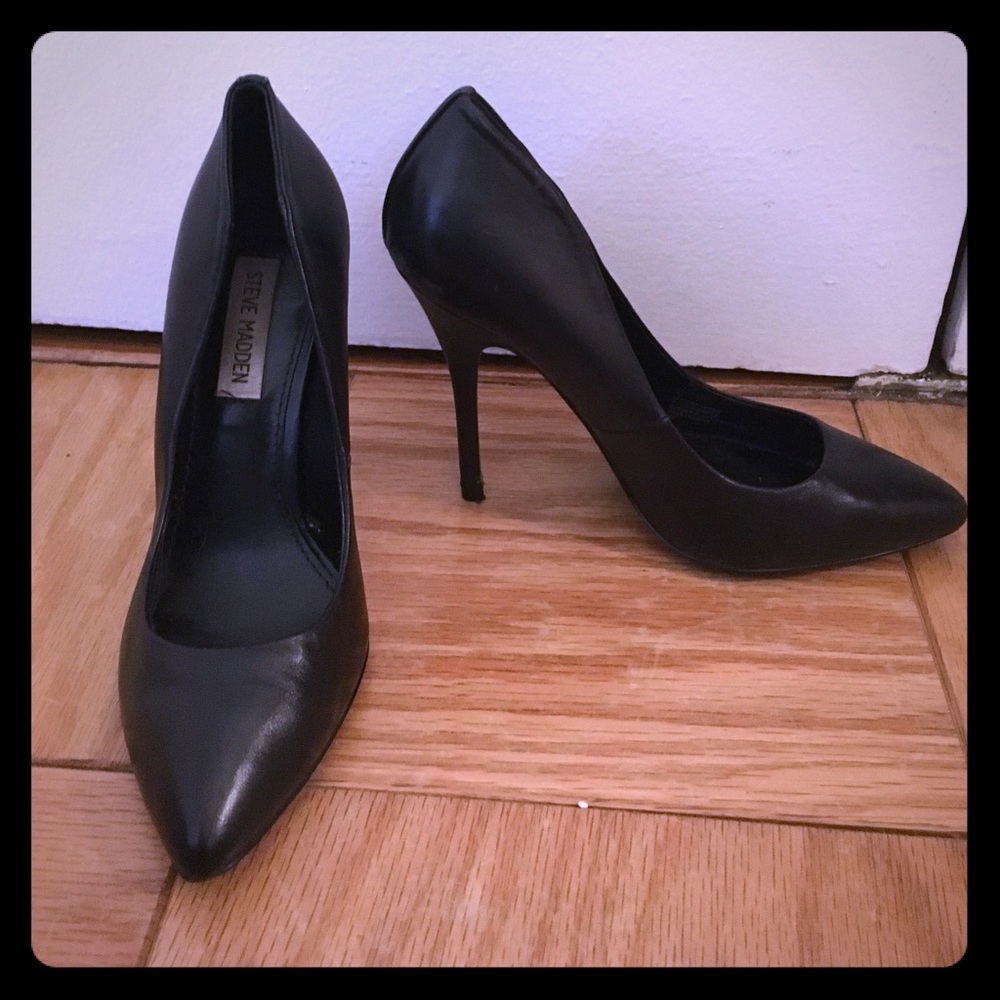 Steve Madden, Size 7, Black Pumps, WORN ONCE