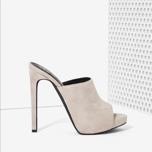 Jeffrey Campbell Robert's Suede Mule - Gray