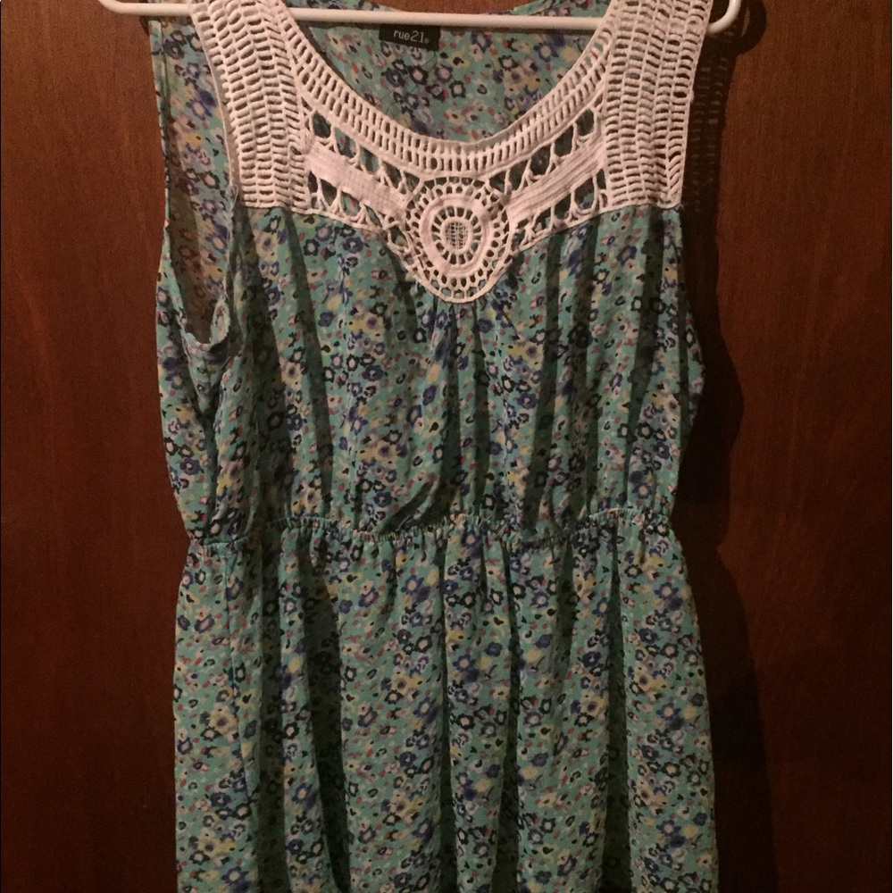 Rue21 top