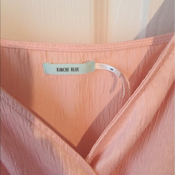 V-Neck Criss Cross Crop Top Tank - Picture 2 of 7