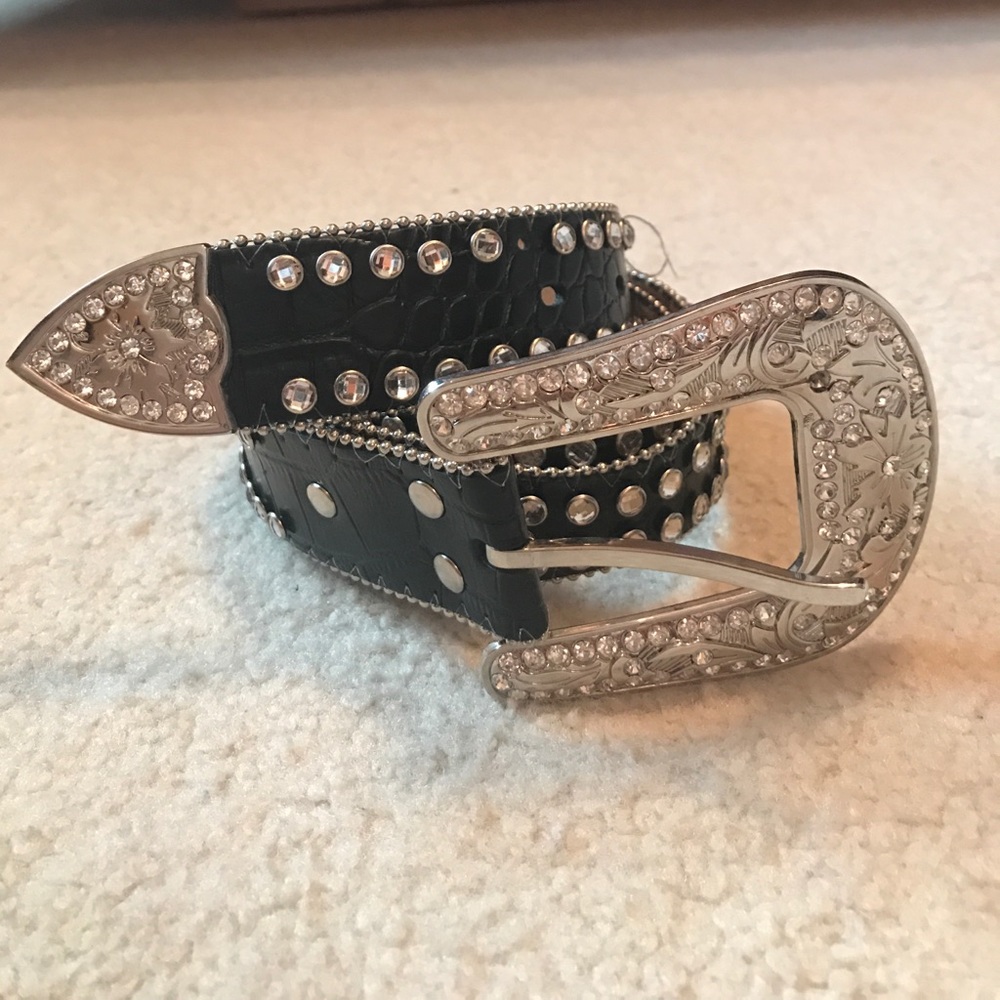 Women's blingy belt