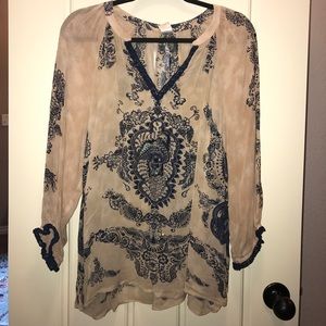 Bila tunic