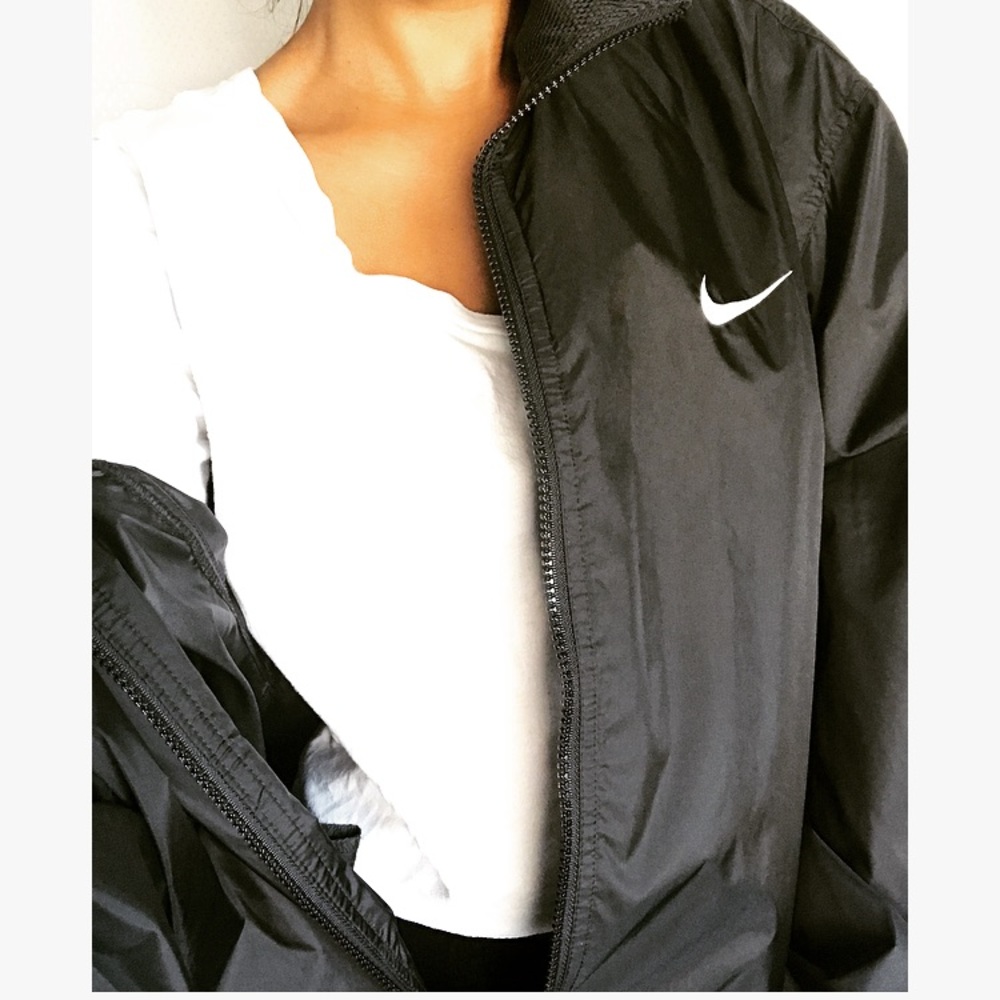 Vintage Nike men's windbreaker