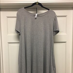 Gray T-shirt Dress w Pockets