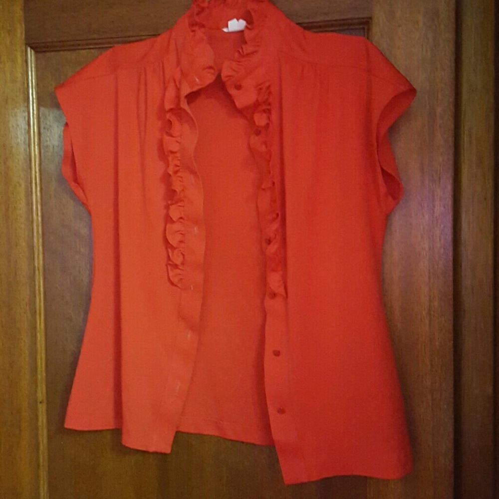 Women's ruffled blouse