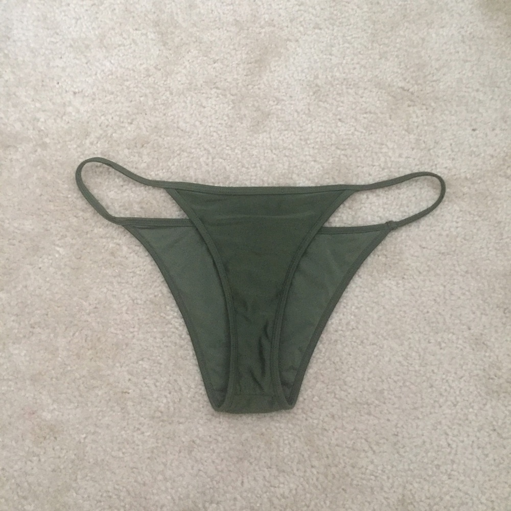 SOLD on Ⓜ️ Cheeky olive bikini bottom