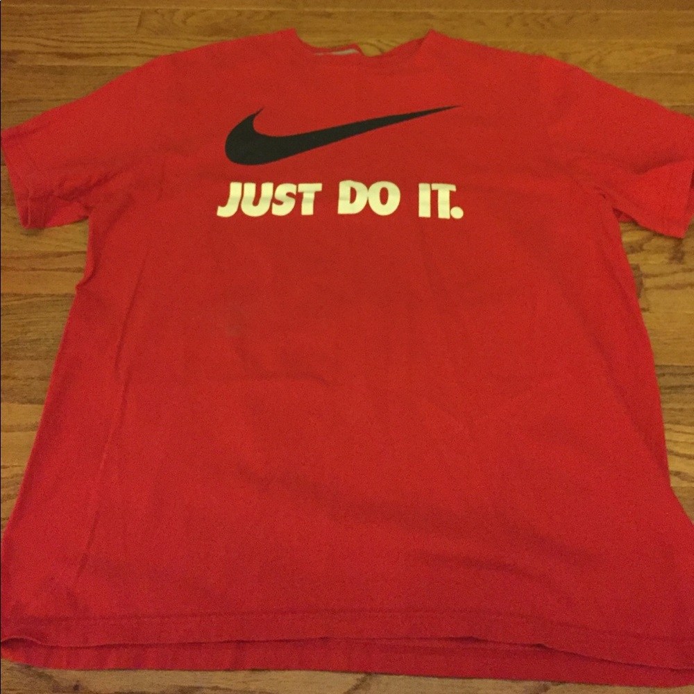 Men's Nike shirt