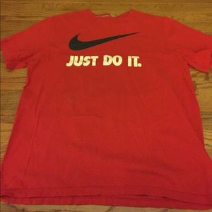 Men's Nike shirt