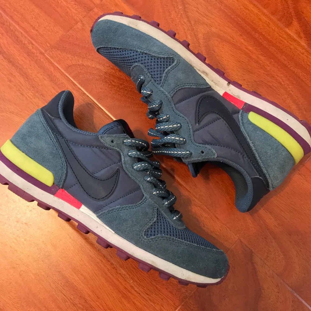 Nike Internationalist