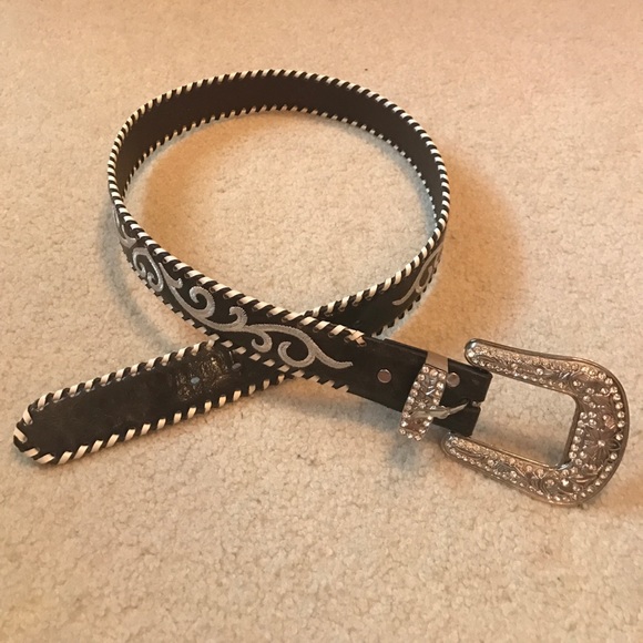 M_592cb4edc284560cf504403d
