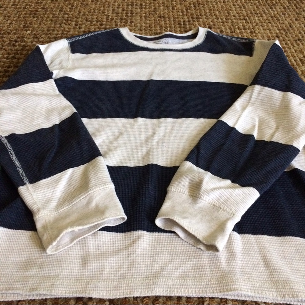 ⛔️SOLD Men Navy Blue & White Top - Picture 1 of 5
