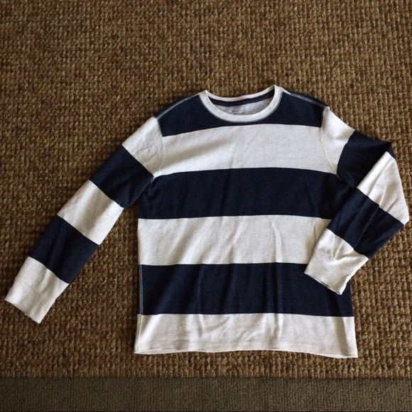 ⛔️SOLD Men Navy Blue & White Top - Picture 2 of 5