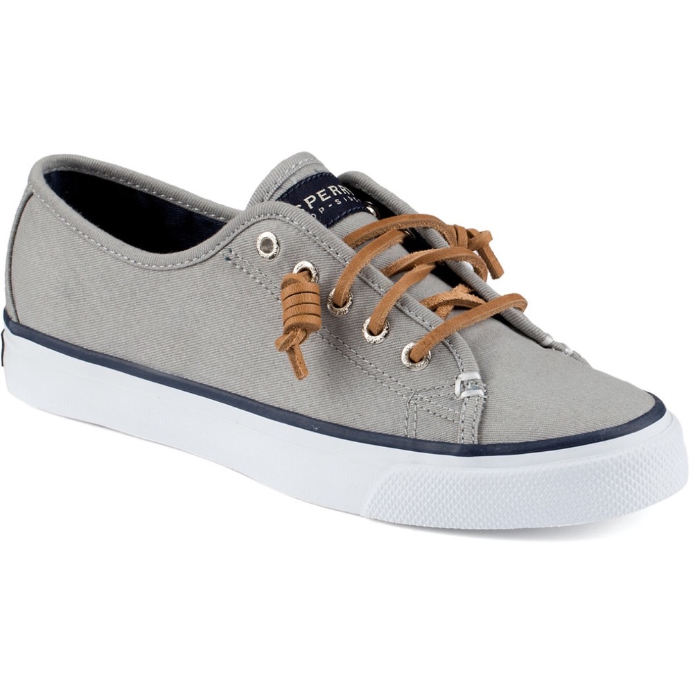 WOMEN'S SEACOAST CANVAS SNEAKER
