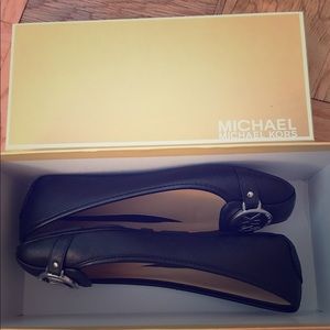 🎊Brand New🎊Michael Kors Black Flats