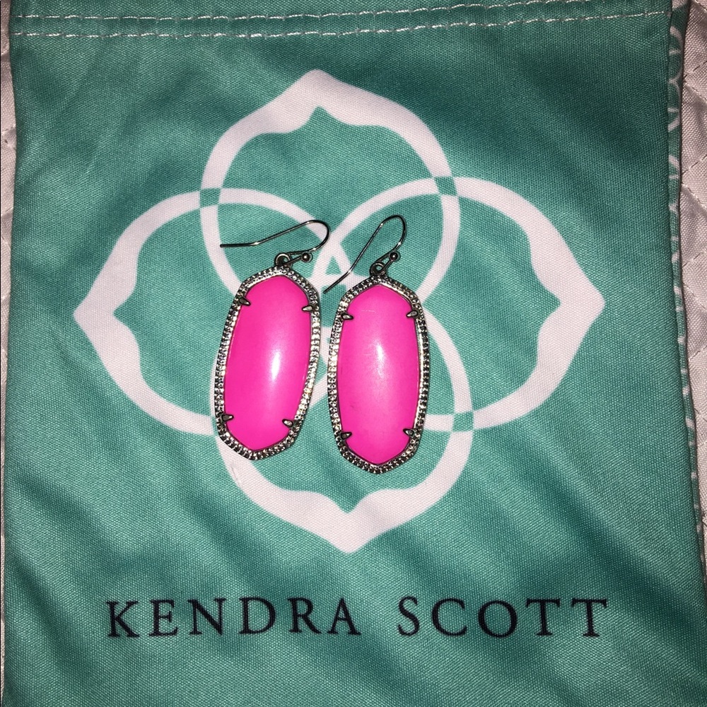 Kendra Scott Elle earrings
