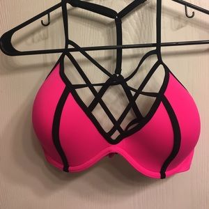 Victoria's Secret. Bikini top. Medium.