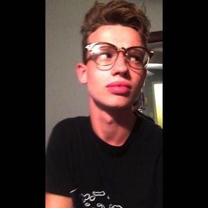 Meet your Posher, Kyle