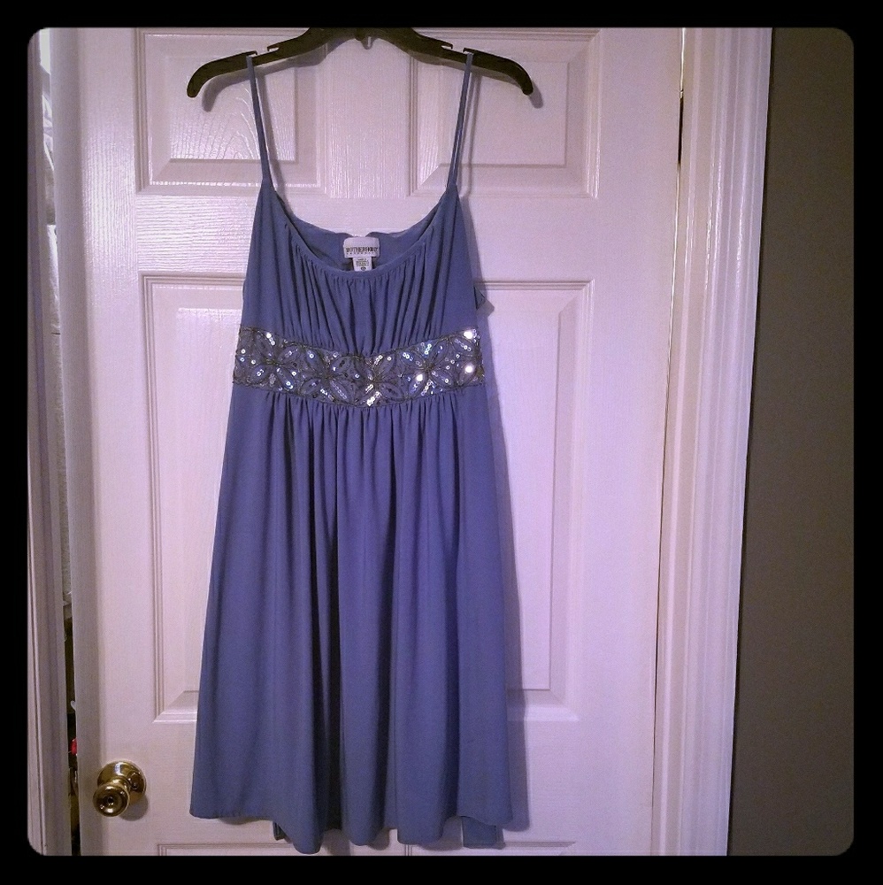Beautiful maternity cocktail dress!