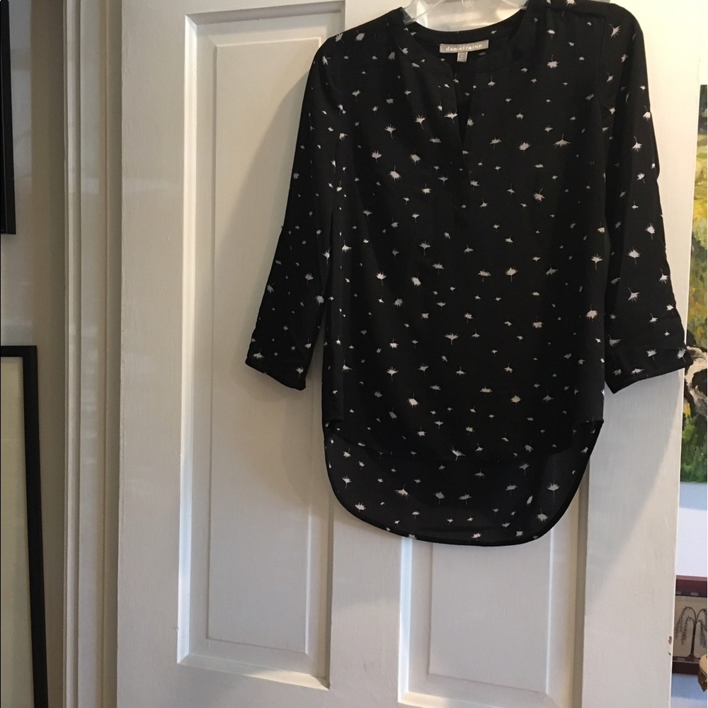 Daniel Rainn waterman split neck blouse EUC