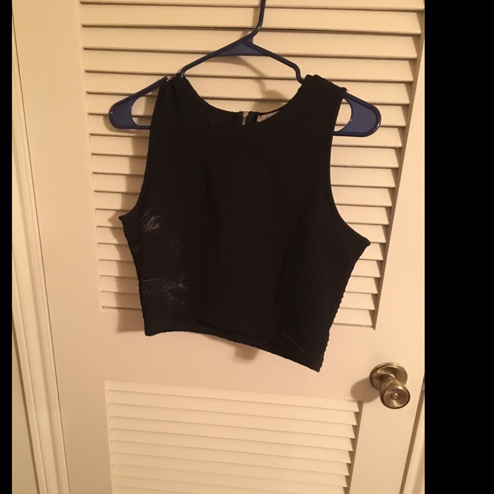 Black crop top
