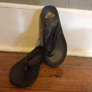 Roxy dark drown sandals