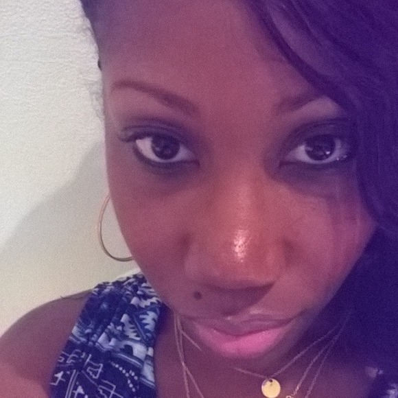 Meet your Posher, Piney - Picture 1 of 1