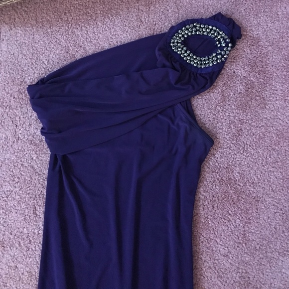 Purple off the shoulder dress - Picture 1 of 2