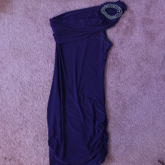 Purple off the shoulder dress - Picture 2 of 2