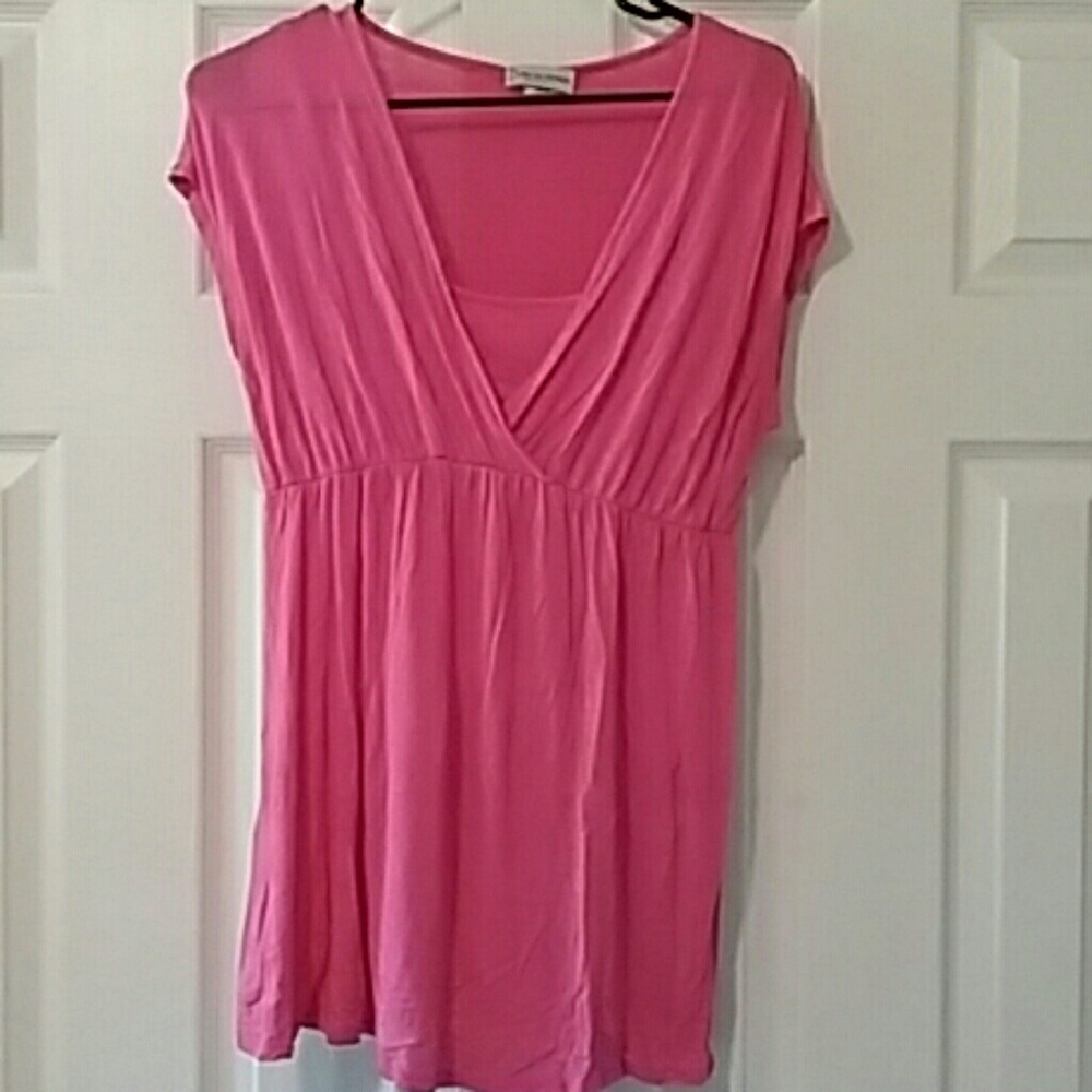Price to sell!!! Pink Maternity Top