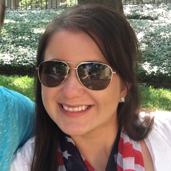 Meet your Posher, Kelsey - Picture 1 of 1