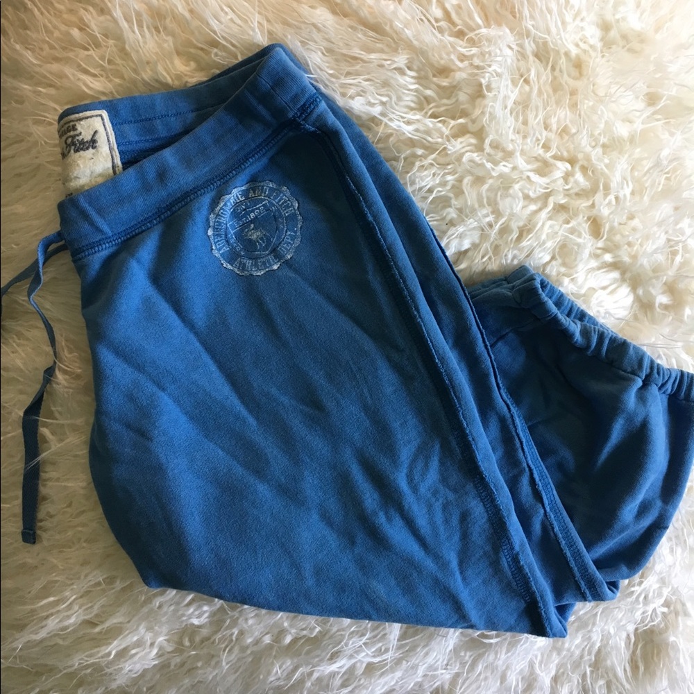 Abercrombie and Fitch cropped sweat pants