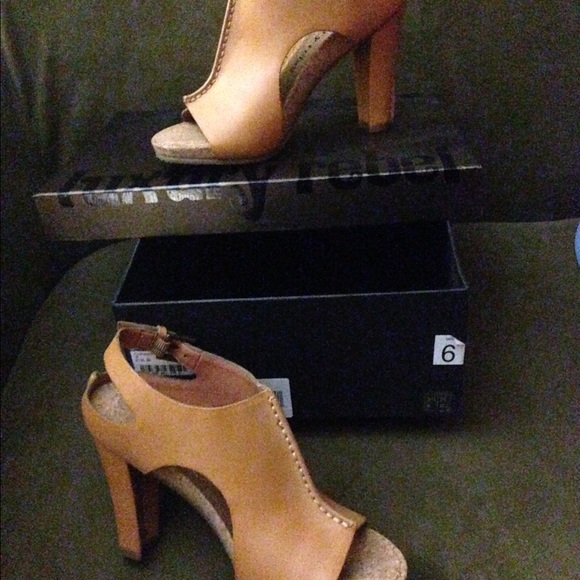 Sexy heel shoes - Picture 4 of 6