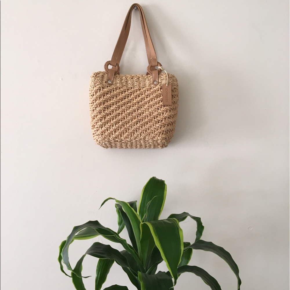 Straw purse
