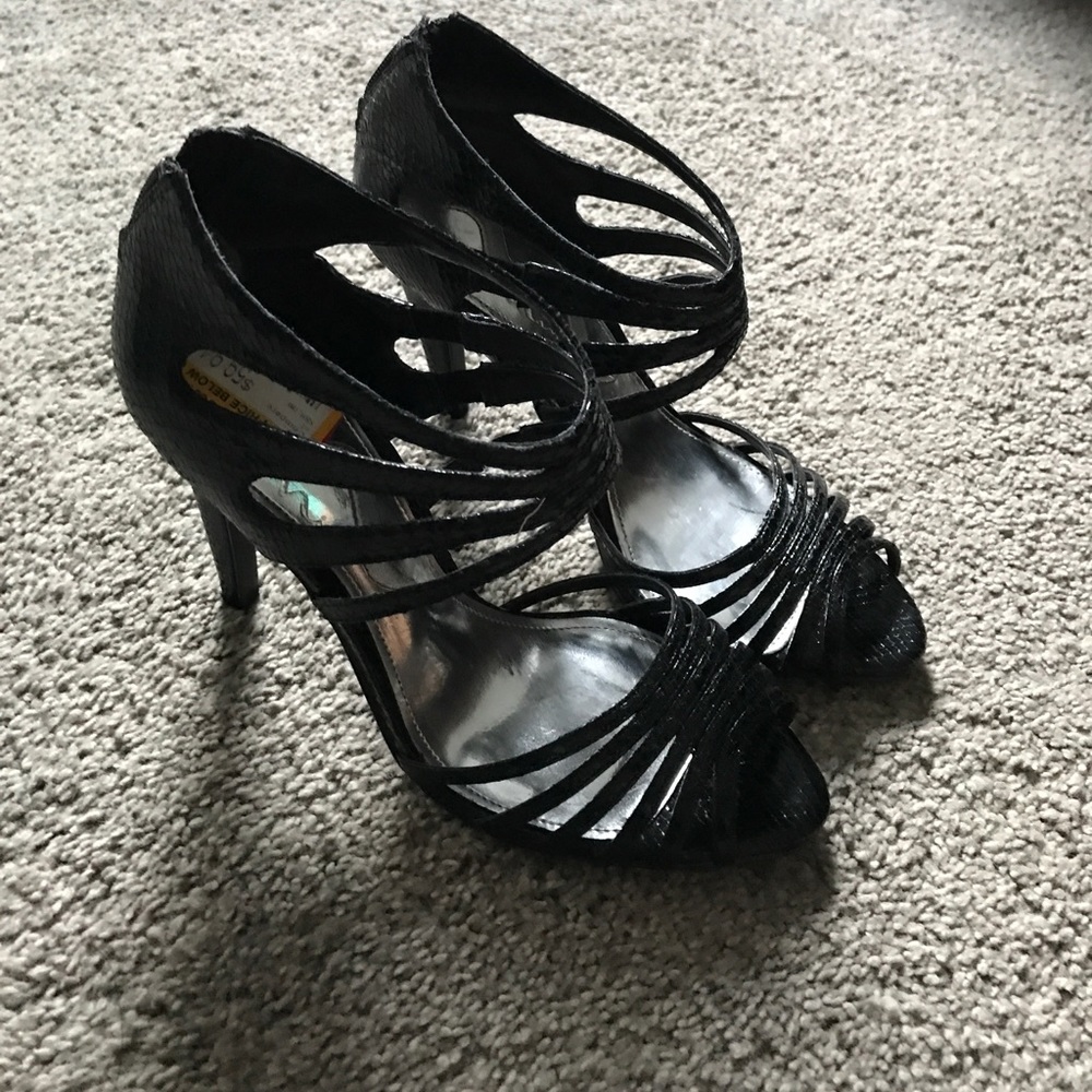 New Nina black heels 6.5