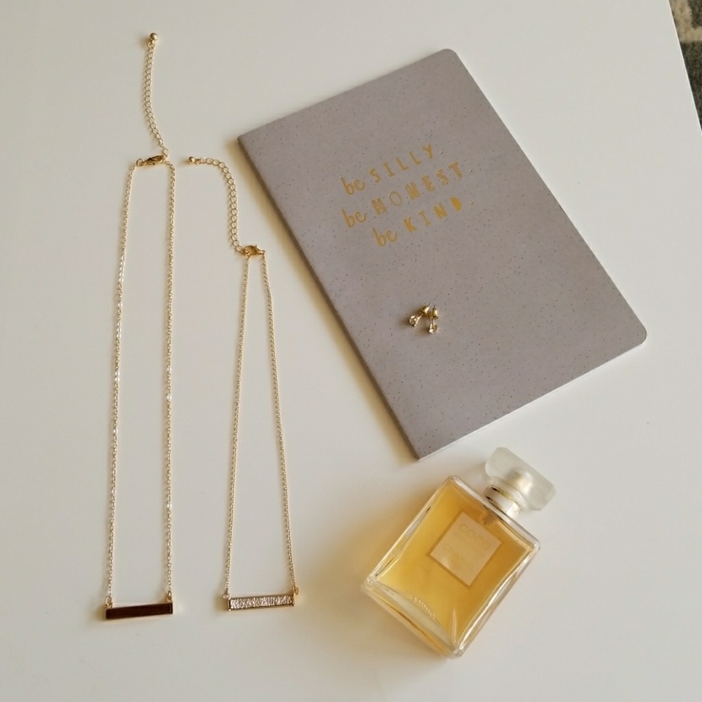 Pink Druzy bar necklace with stud earrings.